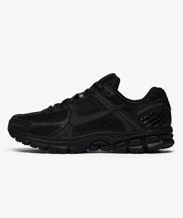 Nike Vomero 5 - Triple Black